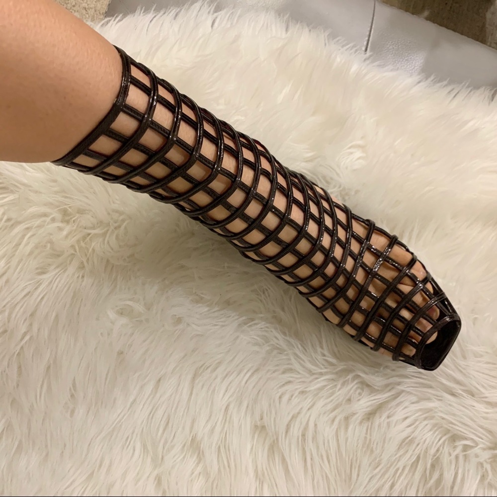 *SOLD* YVES SAINT LAURENT
Leather Cage Peep-Toe - Picture 14 of 15